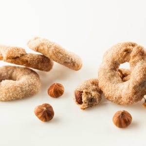 Ciambelline Vino Rosso e Nocciole